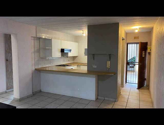 3 BEDROOM PROPERTY TO RENT IN VANDERBIJLPARK SW 5